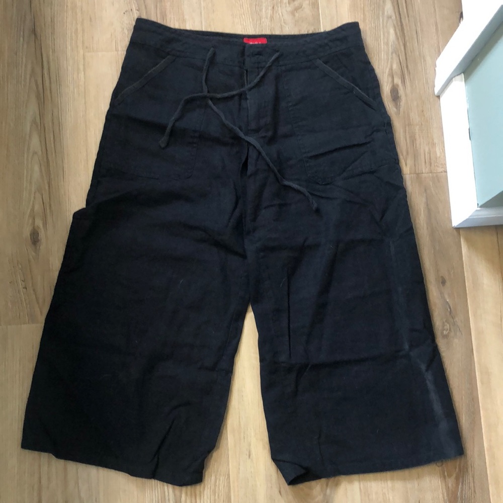 Adorable Mossimo wide leg linen capri